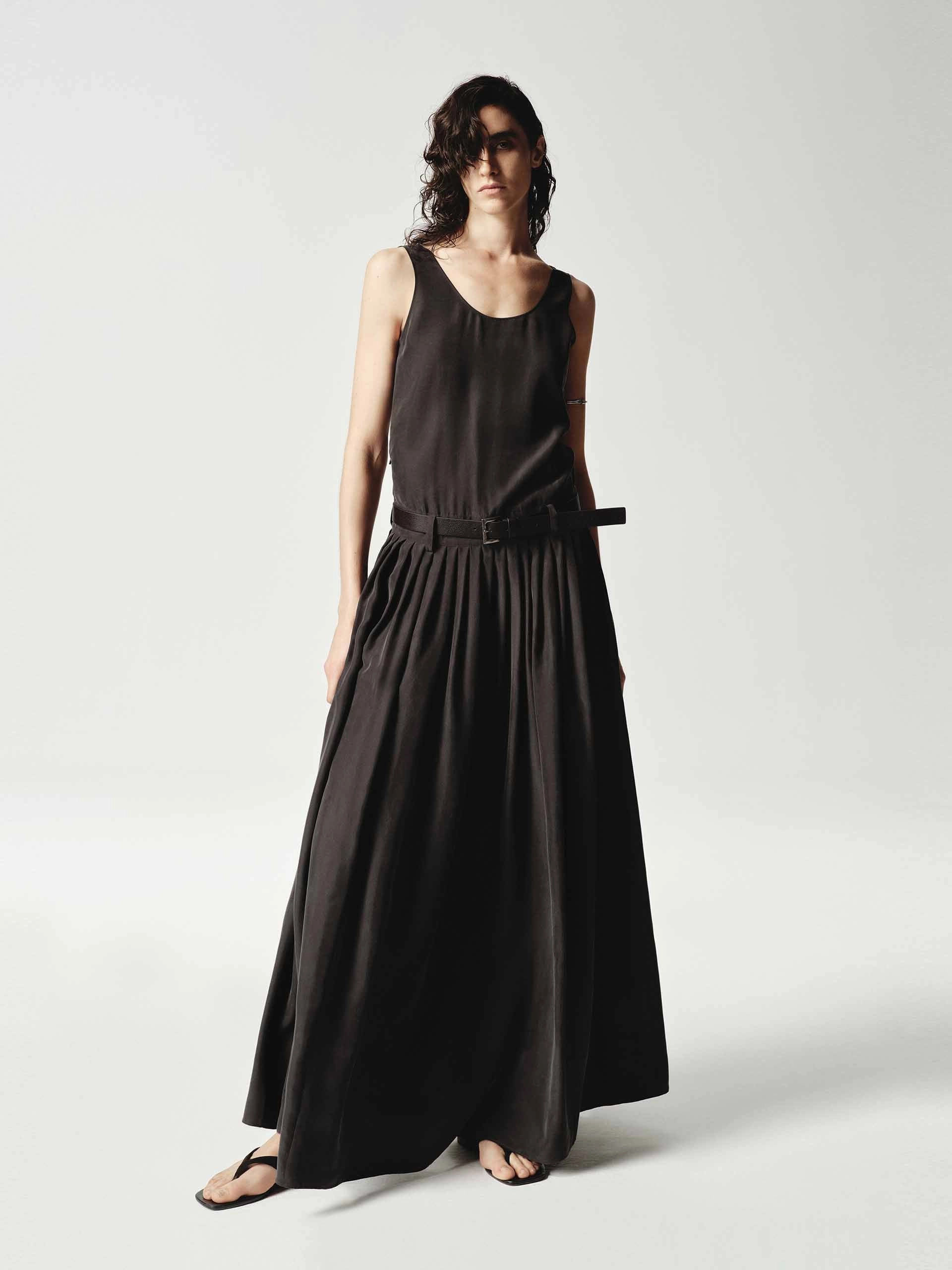 Warm Base Brunch Fit Sleeveless Silk Tank Dress