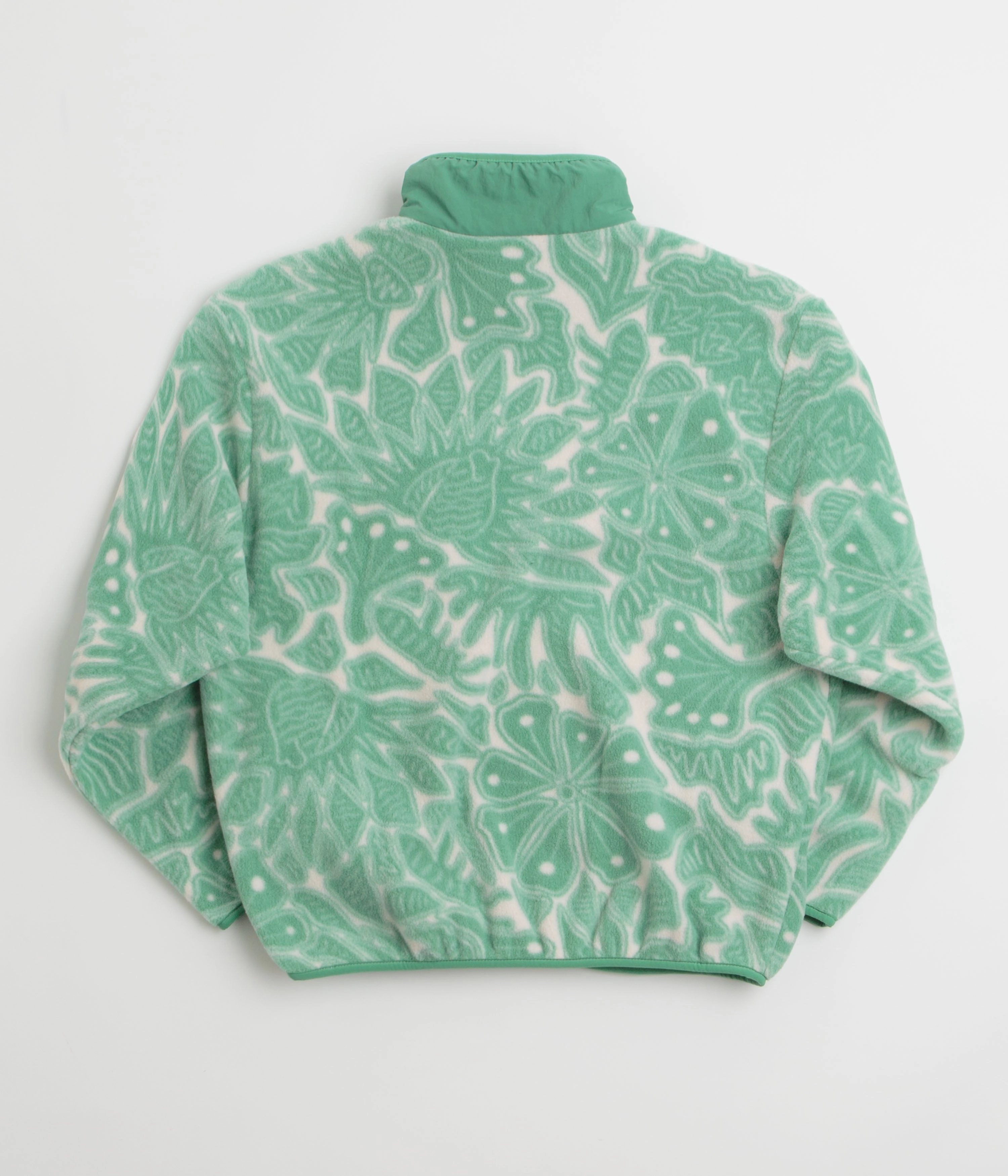 Cozy Texture Neutral Street Style Patagonia Womens Synchilla Fleece Jacket - Bees and Flowers: Heartleaf Green