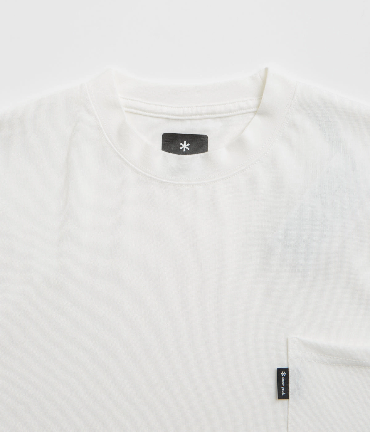 Smart Layer Everyday Fit Snow Peak NSD Pocket T-Shirt - Off White