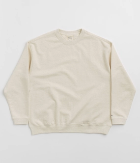 Versatile Comfort Snow Peak Recycled Cotton Crewneck Sweatshirt - Oatmeal