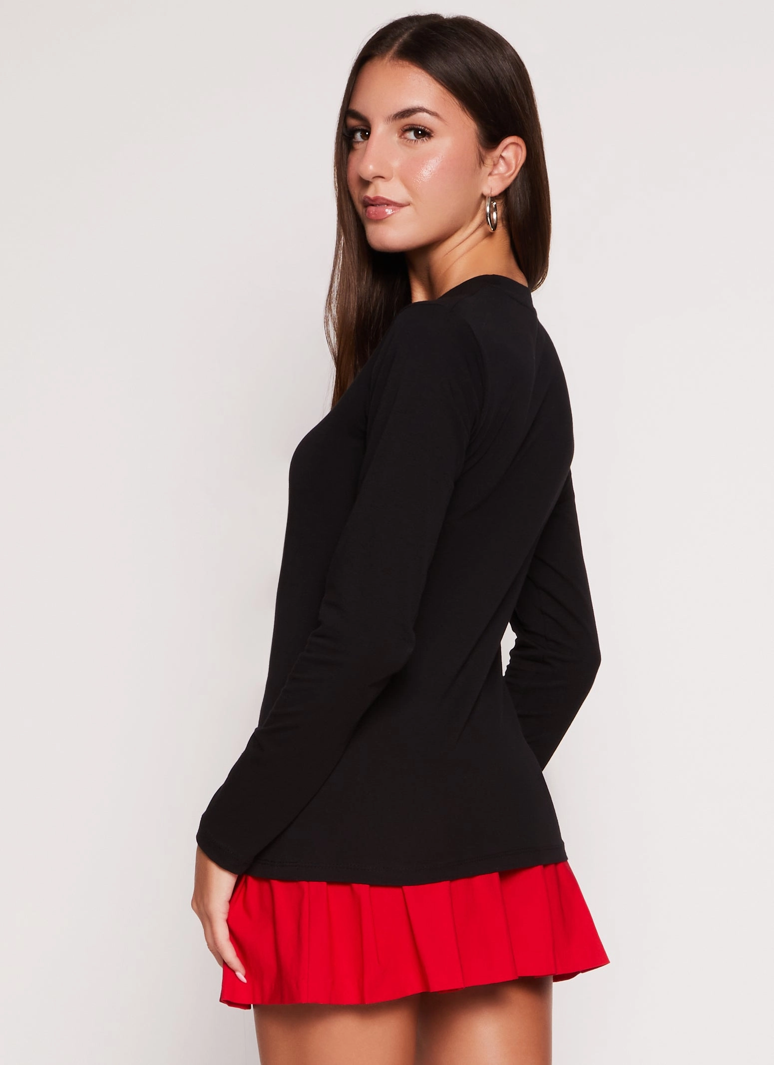 Short Solid Crew Neck Long Sleeve Tee