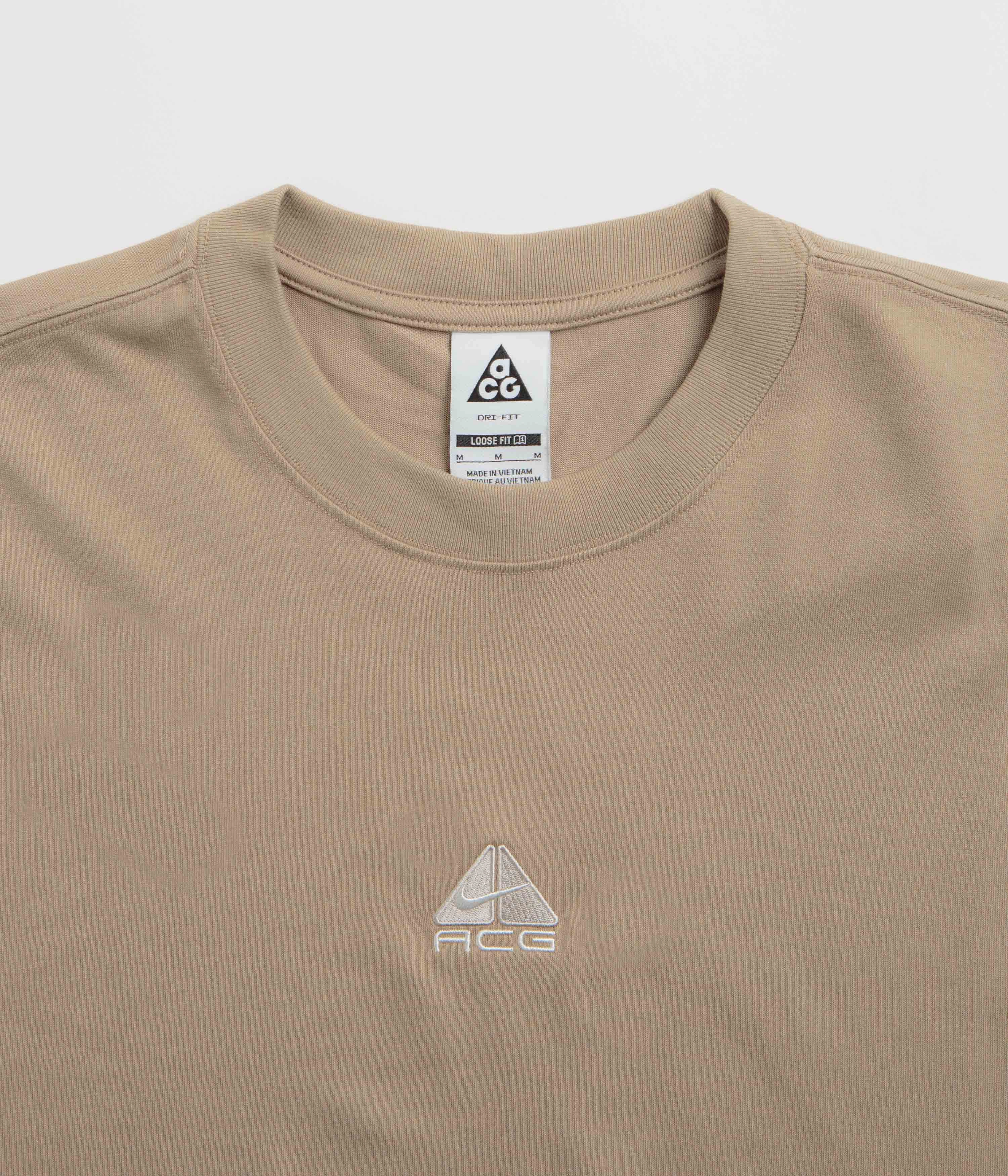 Sporty Design Nike ACG Lungs Long Sleeve T-Shirt - Khaki