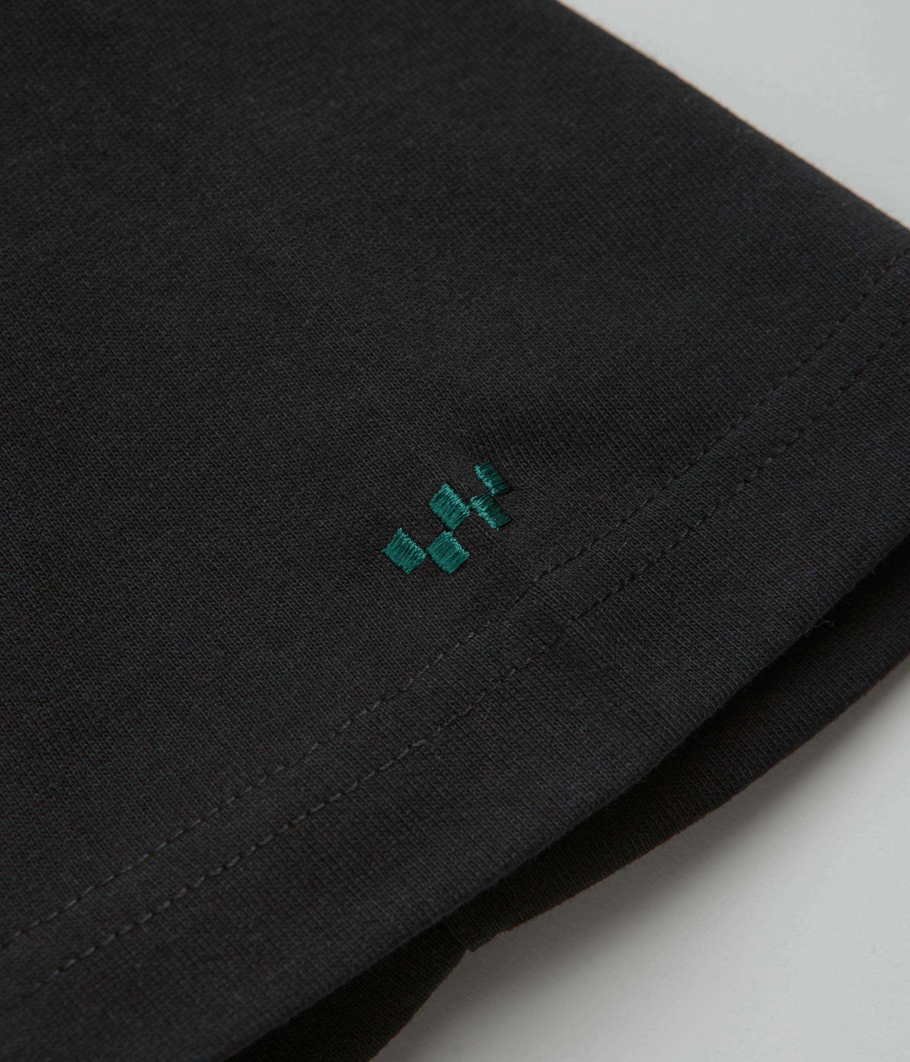Vans Skate V Thorn T-Shirt - Black High Density Weave Versatile Wearable