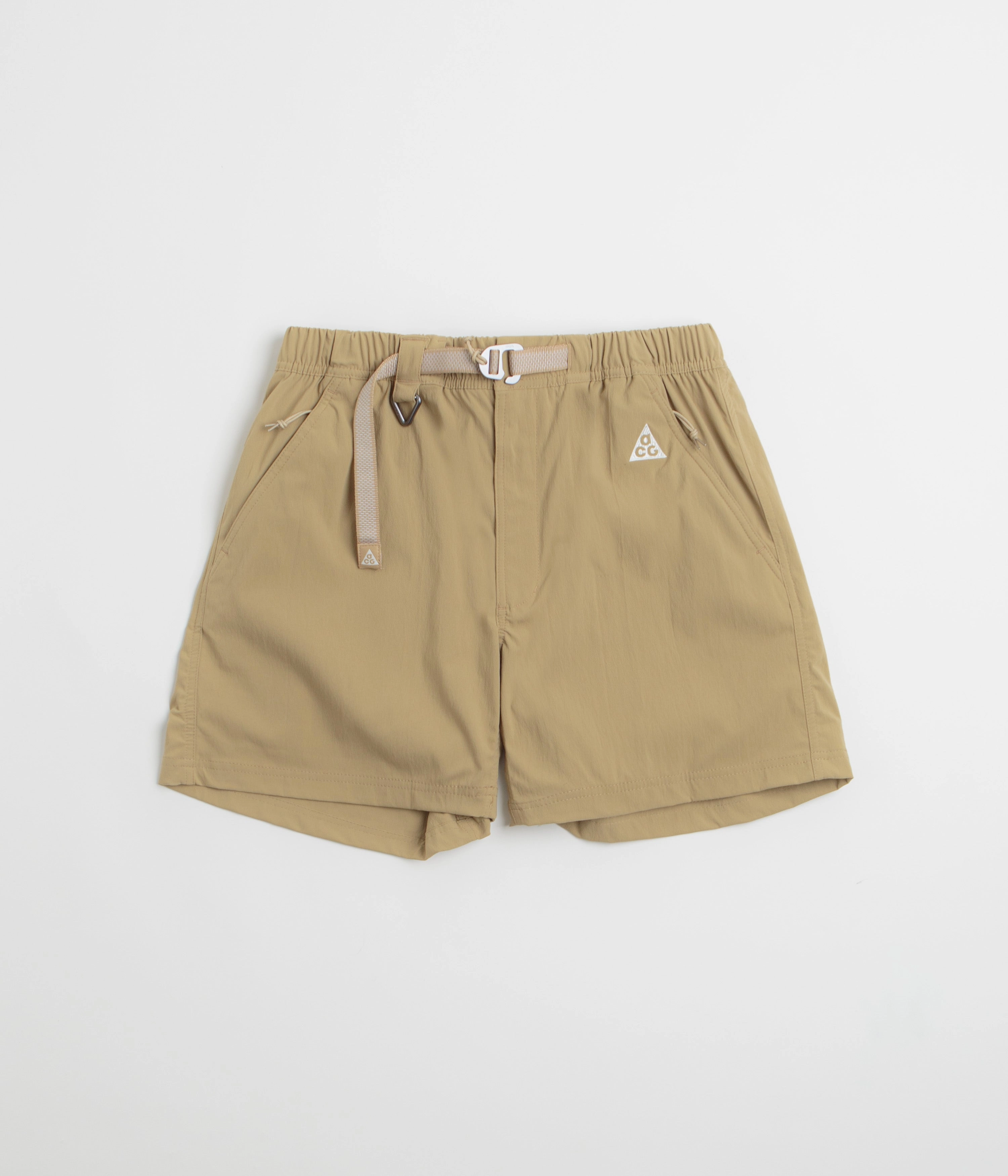 Sporty Layer Nike ACG Hiking Shorts - Parachute Beige / Summit White