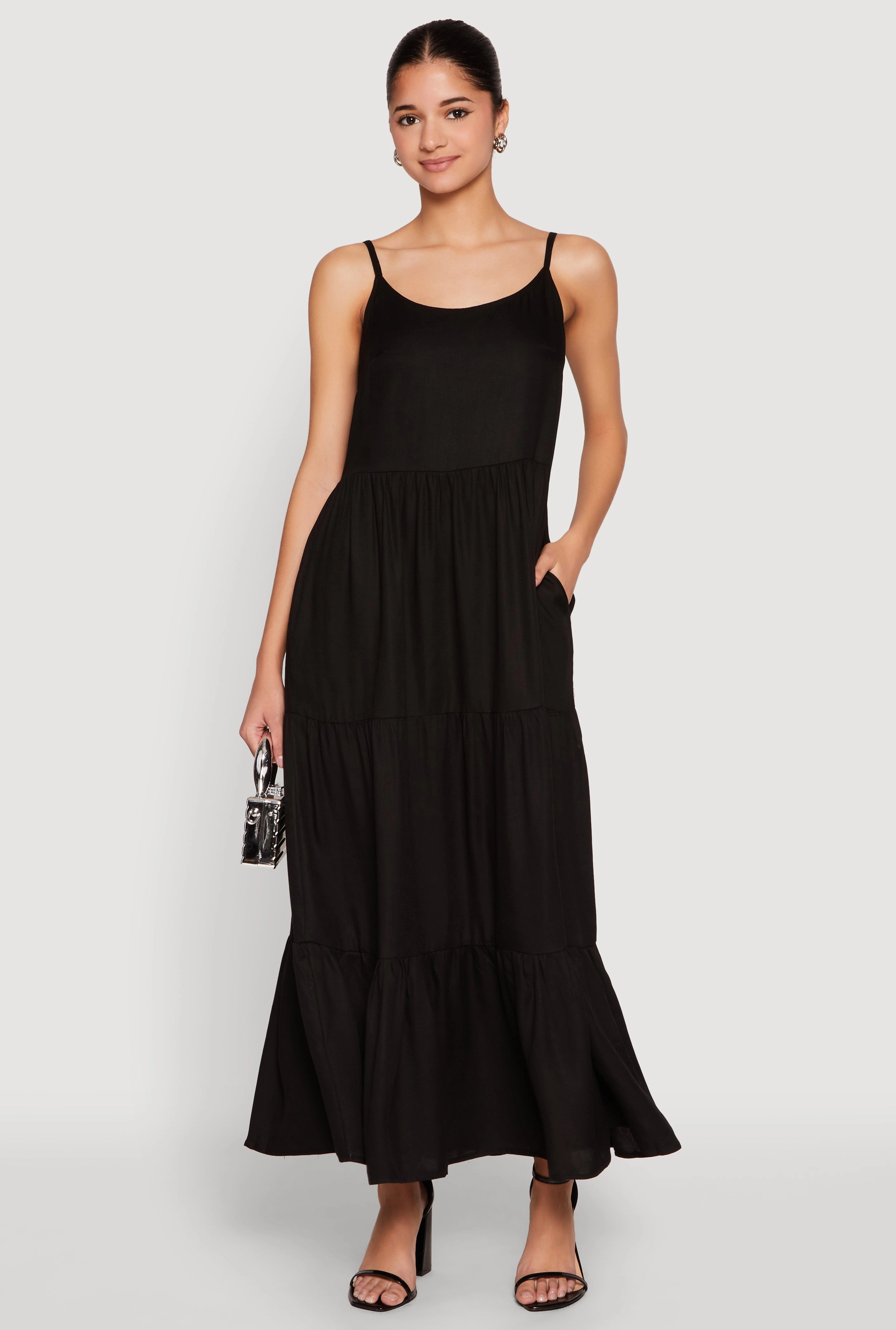 Scoop Neck Tiered Maxi Dress Stretch-Recovery
