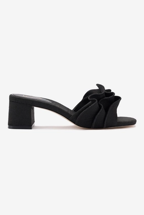 Brigitte Ruffle Mule In Black Raffia All-day Casual Footwear
