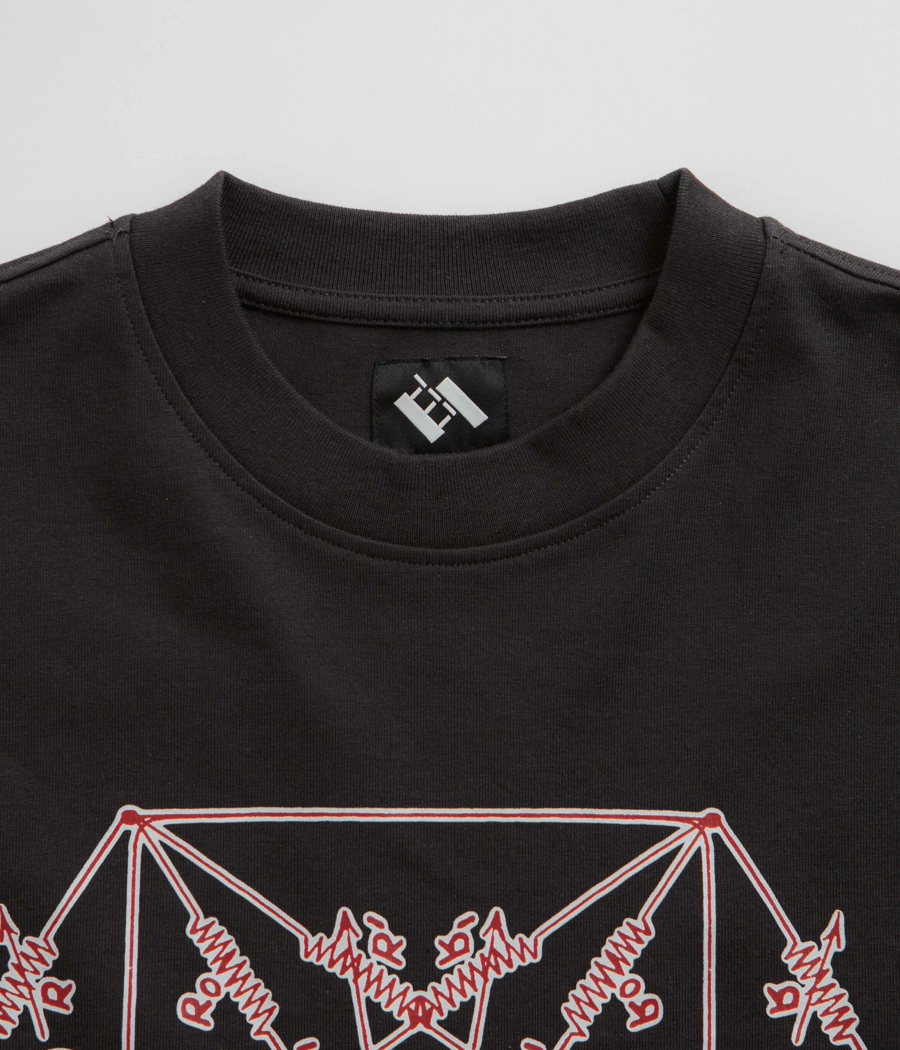 LayeredHemDetails Practical Wear The Trilogy Tapes Envelope Goat T-Shirt - Black