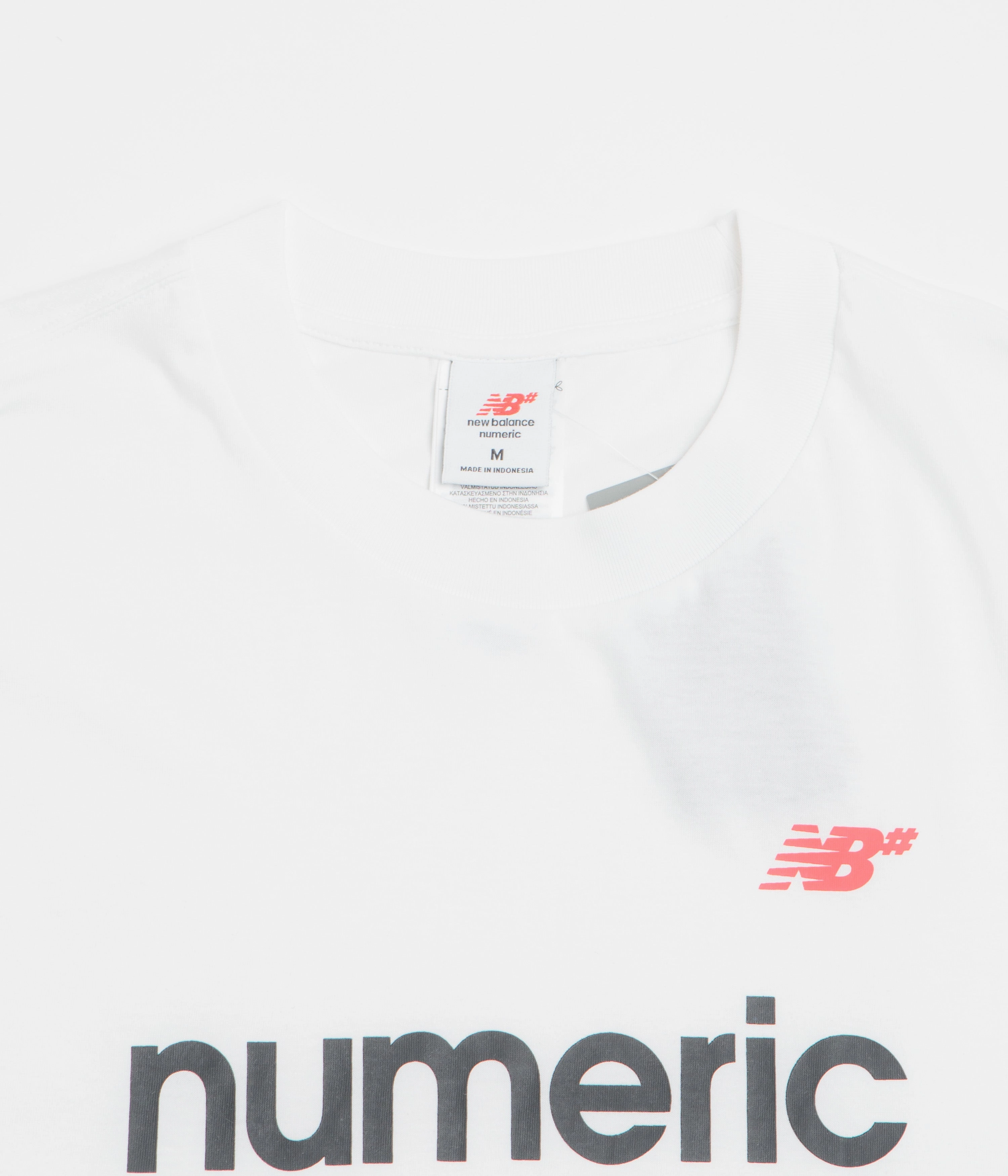 Comfortable Piece New Balance Numeric Linear Logo T-Shirt - White