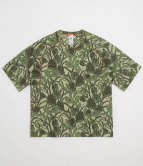Nike ACG AOP Chinati T-Shirt  - Light Khaki / Cargo Khaki / Summit White Comfortable Design Travel Trend Look