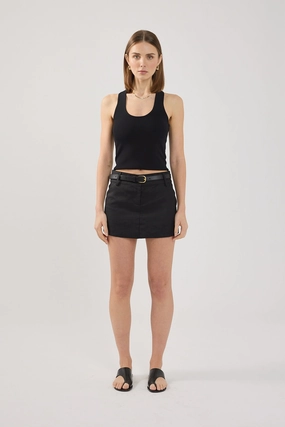 Refined Edge Secure Closure Perfect Stranger Valencia Mid  Rise Linen Skort Black