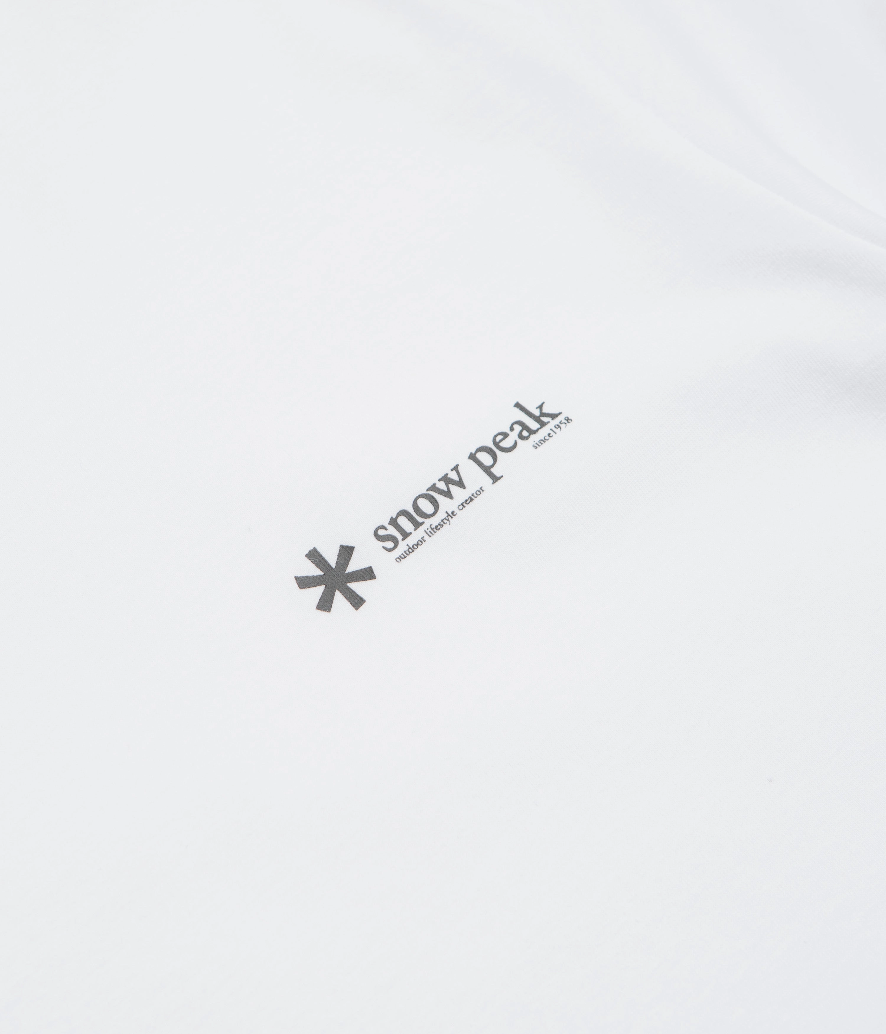 WrinkleFreeFabric EthicalProduction Snow Peak Chest Logo T-Shirt - White